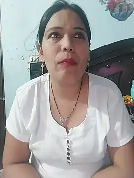 Snapshot of Poojabhabi101 chatting on May 22, 2026, 7:39 am Poojabhabi101 online show from May 22, 2026, 7:39 am