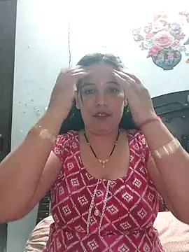 Poojabhabi101 online show from February 18, 2026, 5:27 am