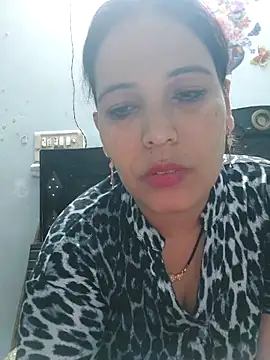 Poojabhabi101 online show from March 29, 2026, 4:41 pm