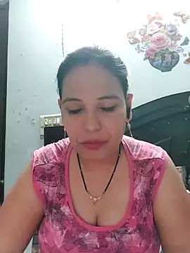 Snapshot of Poojabhabi101 chatting on April 30, 2026, 5:14 am Poojabhabi101 online show from April 30, 2026, 5:14 am