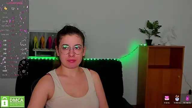 Snapshot of Aminabeatris chatting on September 24, 2025, 5:25 am Aminabeatris online show from September 24, 2025, 5:25 am