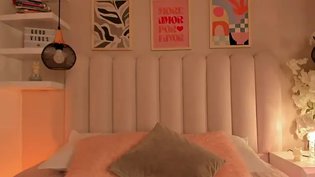 Snapshot of cute__cherry_ chatting on December 14, 2025, 12:11 pm cute cherry online show from December 14, 2025, 12:11 pm