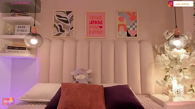 Snapshot of cute__cherry_ chatting on November 6, 2025, 8:24 pm cute cherry online show from November 6, 2025, 8:24 pm