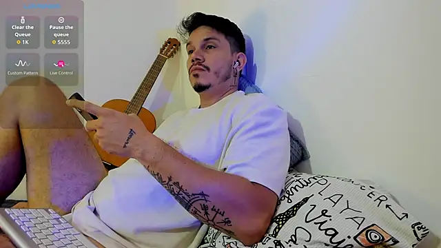 Snapshot of alejandro_stark chatting on January 11, 2026, 9:27 am alejandro stark online show from January 11, 2026, 9:27 am