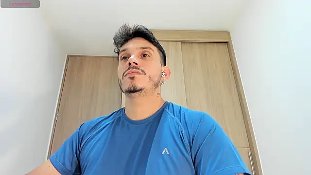 Snapshot of alejandro_stark chatting on October 27, 2025, 1:39 am alejandro stark online show from October 27, 2025, 1:39 am