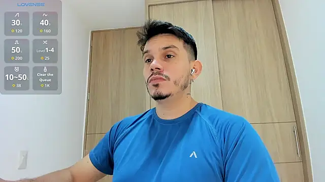 Snapshot of alejandro_stark chatting on November 8, 2025, 8:40 am alejandro stark online show from November 8, 2025, 8:40 am