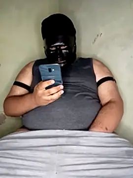 Snapshot of Kidding_Road chatting on December 14, 2025, 3:35 am Kidding Road online show from December 14, 2025, 3:35 am