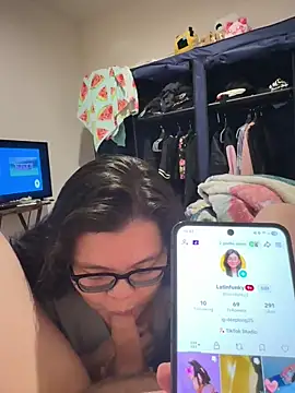 LiverandBrat77 online show from March 23, 2026, 2:44 am