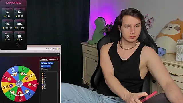 Snapshot of Vincent_Strong chatting on November 12, 2025, 7:34 am Vincent Strong online show from November 12, 2025, 7:34 am