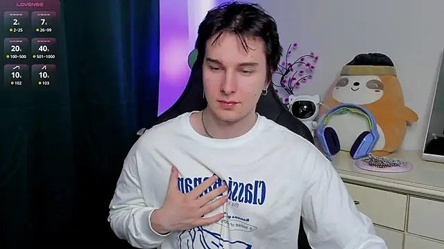 Snapshot of Vincent_Strong chatting on March 20, 2026, 1:34 pm Vincent Strong online show from March 20, 2026, 1:34 pm