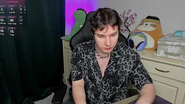 Snapshot of Vincent_Strong chatting on February 11, 2026, 7:41 am Vincent Strong online show from February 11, 2026, 7:41 am