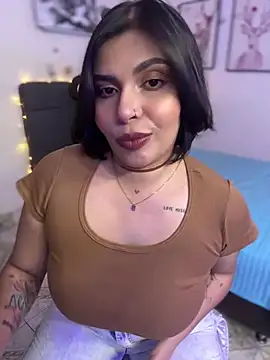 Snapshot of GigiiStone chatting on March 1, 2025, 11:04 pm GigiiStone online show from March 1, 2025, 11:04 pm