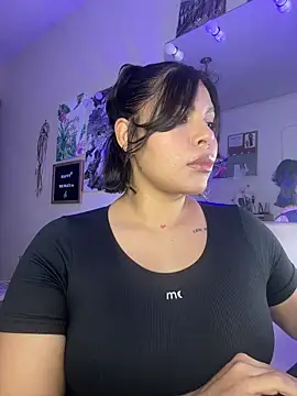 Snapshot of GigiiStone chatting on January 14, 2026, 10:02 pm GigiiStone online show from January 14, 2026, 10:02 pm