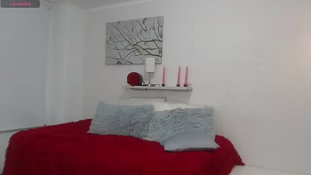 sofia perez    online show from May 25, 2026, 8:18 pm