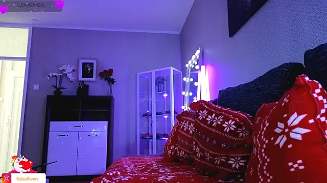 TokioRivers online show from December 7, 2024, 7:49 pm