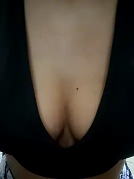 Snapshot of luz_94 chatting on October 31, 2025, 12:07 am luz 94 online show from October 31, 2025, 12:07 am