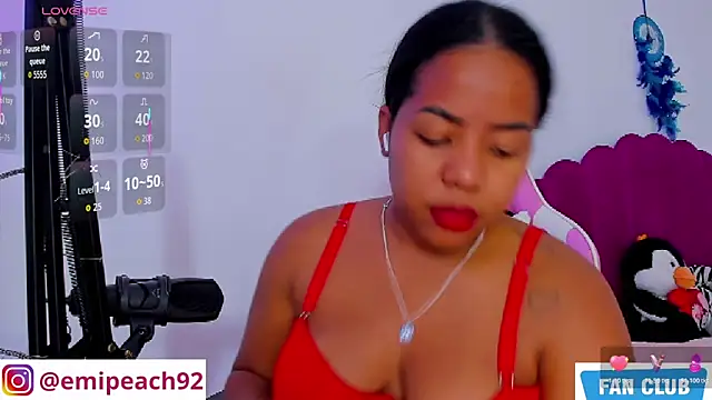 Snapshot of samanthaabloom chatting on April 21, 2026, 2:36 am samanthaabloom online show from April 21, 2026, 2:36 am