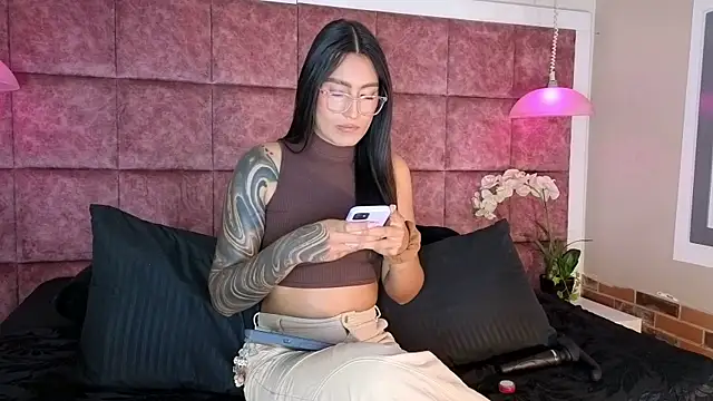 Taly Fox online show from June 19, 2026, 9:53 pm