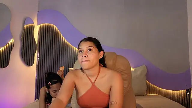 hot little bunny online show from February 10, 2026, 8:08 pm