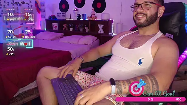 Snapshot of Xein_WoIf chatting on March 25, 2026, 2:23 am Xein WoIf online show from March 25, 2026, 2:23 am