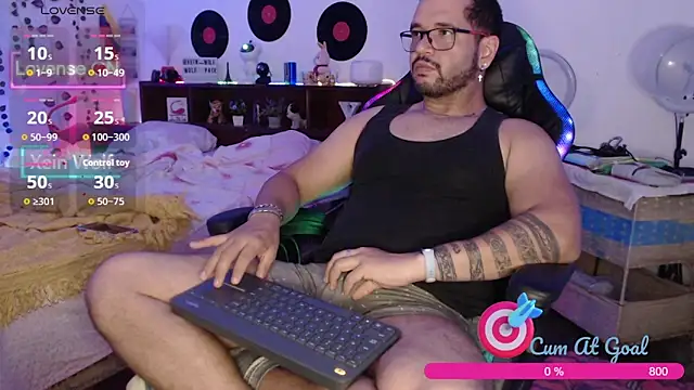 Snapshot of Xein_WoIf chatting on April 22, 2026, 2:40 am Xein WoIf online show from April 22, 2026, 2:40 am