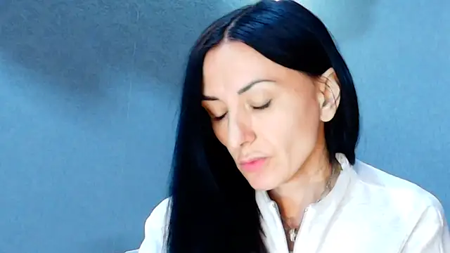 Snapshot of Siaconna chatting on May 16, 2026, 7:40 am Siaconna online show from May 16, 2026, 7:40 am