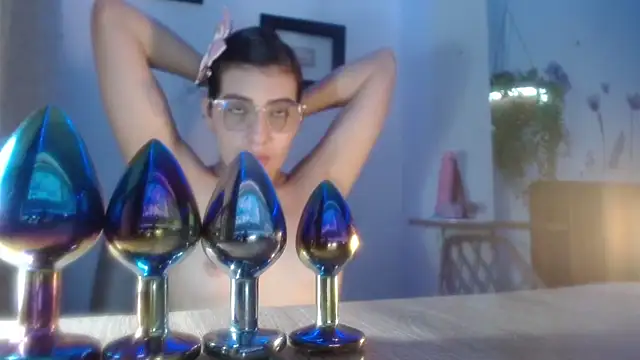 DaMikaela  online show from February 5, 2026, 6:59 pm