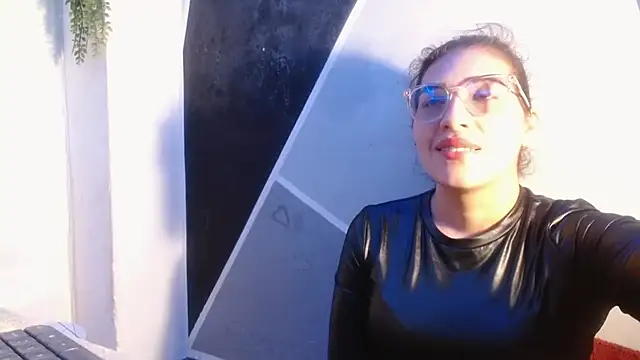 DaMikaela  online show from March 14, 2026, 2:01 pm