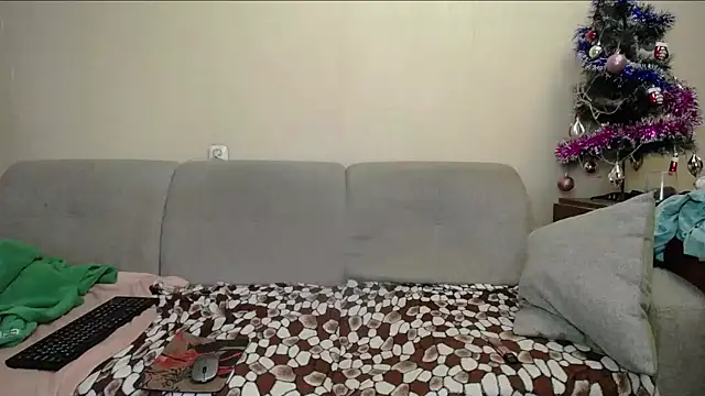 Snapshot of NikolRedMilf chatting on December 15, 2025, 12:33 pm NikolRedMilf online show from December 15, 2025, 12:33 pm