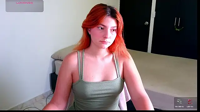 Snapshot of Ania_jones chatting on February 5, 2026, 11:33 pm Ania jones online show from February 5, 2026, 11:33 pm