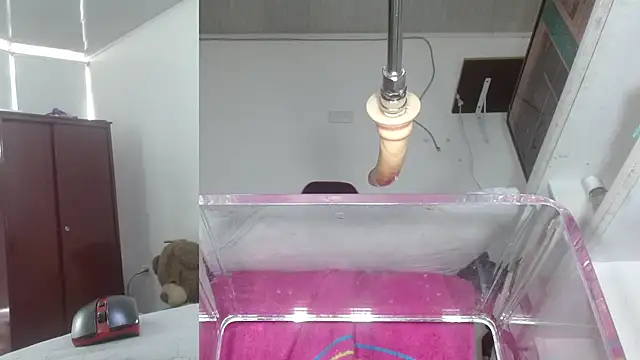 sammyEvans   online show from October 6, 2025, 2:18 pm