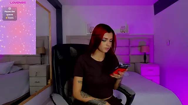 CinthiaCollins online show from November 13, 2025, 8:13 pm