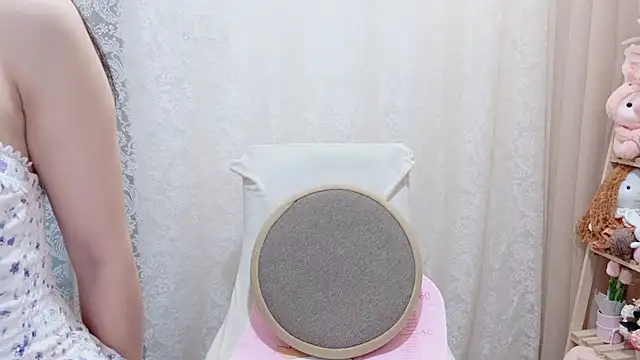 Snapshot of Rellababyy chatting on October 31, 2025, 1:35 am Rellababyy online show from October 31, 2025, 1:35 am