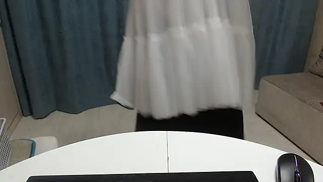 Snapshot of Erica95Bloom chatting on March 3, 2025, 6:13 pm Erica95Bloom online show from March 3, 2025, 6:13 pm