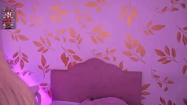 Misselektra   online show from February 16, 2026, 5:06 am