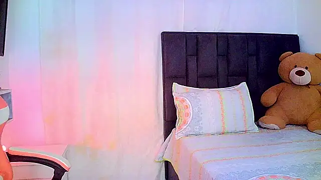 Snapshot of carmen14 chatting on April 11, 2026, 7:45 am carmen14 online show from April 11, 2026, 7:45 am