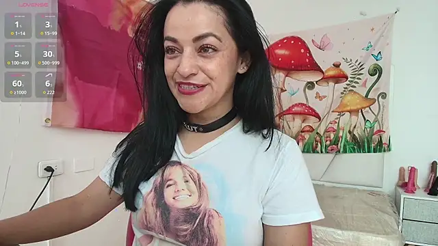 Snapshot of LovelyAzucena chatting on March 21, 2026, 2:21 pm LovelyAzucena online show from March 21, 2026, 2:21 pm