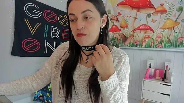 LovelyAzucena online show from October 28, 2025, 2:38 pm