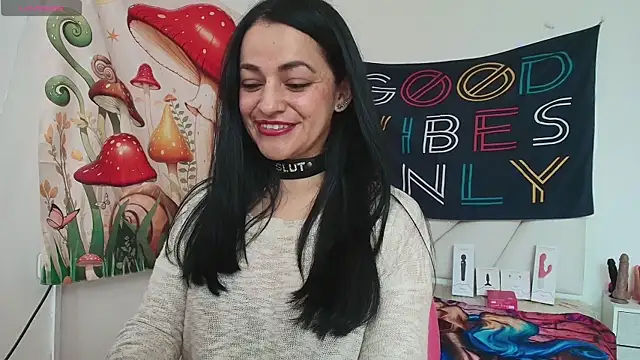 Snapshot of LovelyAzucena chatting on March 26, 2026, 2:48 pm LovelyAzucena online show from March 26, 2026, 2:48 pm