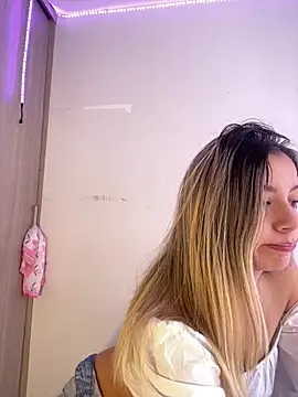 Snapshot of mari_ana02 chatting on September 16, 2025, 6:09 pm mari ana02 online show from September 16, 2025, 6:09 pm