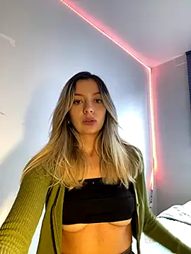 Snapshot of mari_ana02 chatting on October 12, 2025, 8:43 pm mari ana02 online show from October 12, 2025, 8:43 pm