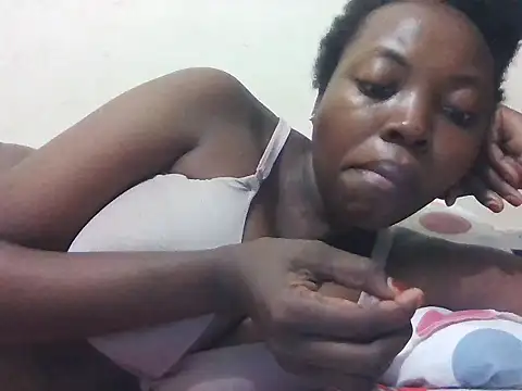 Snapshot of Sexxy_blush1 chatting on February 13, 2026, 7:03 pm Sexxy blush1 online show from February 13, 2026, 7:03 pm