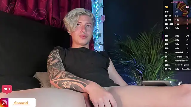 Snapshot of Green_acid01 chatting on March 14, 2025, 4:54 am Green acid01 online show from March 14, 2025, 4:54 am