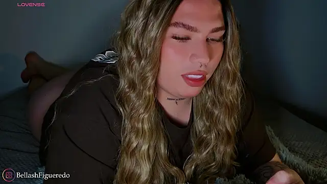 Snapshot of IsabellaFigueredo__ chatting on December 3, 2025, 7:19 am IsabellaFigueredo online show from December 3, 2025, 7:19 am