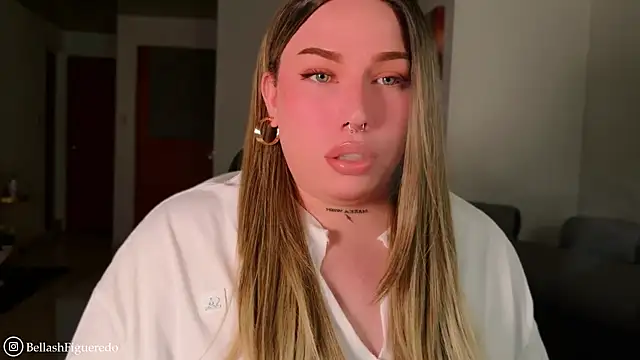 IsabellaFigueredo   online show from April 18, 2026, 10:10 pm