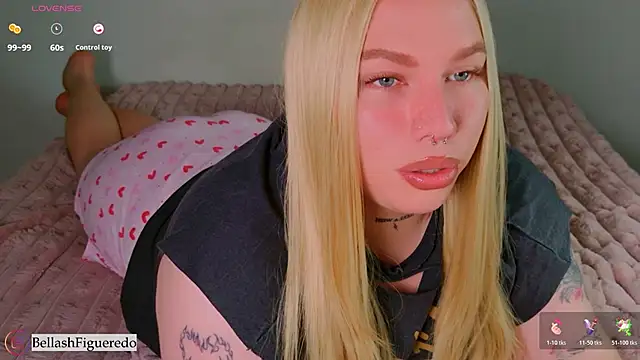 Snapshot of IsabellaFigueredo__ chatting on February 4, 2026, 12:44 pm IsabellaFigueredo online show from February 4, 2026, 12:44 pm