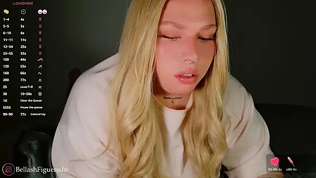 Snapshot of IsabellaFigueredo__ chatting on December 16, 2025, 4:55 pm IsabellaFigueredo online show from December 16, 2025, 4:55 pm