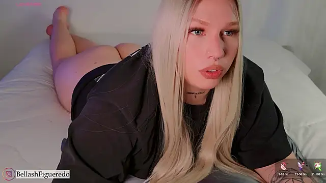 Snapshot of IsabellaFigueredo__ chatting on February 14, 2026, 8:58 am IsabellaFigueredo online show from February 14, 2026, 8:58 am