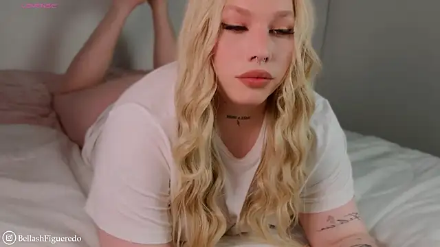 Snapshot of IsabellaFigueredo__ chatting on February 24, 2026, 6:42 pm IsabellaFigueredo online show from February 24, 2026, 6:42 pm