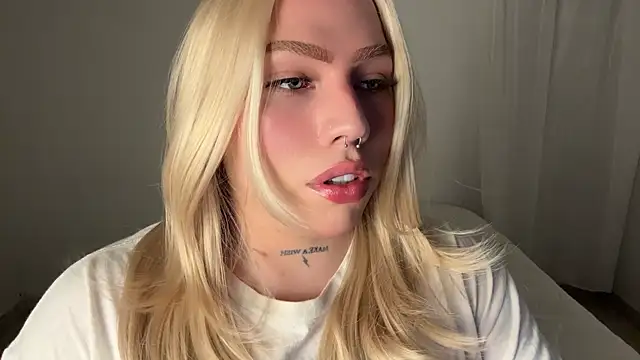 Snapshot of IsabellaFigueredo__ chatting on March 3, 2026, 2:07 am IsabellaFigueredo online show from March 3, 2026, 2:07 am